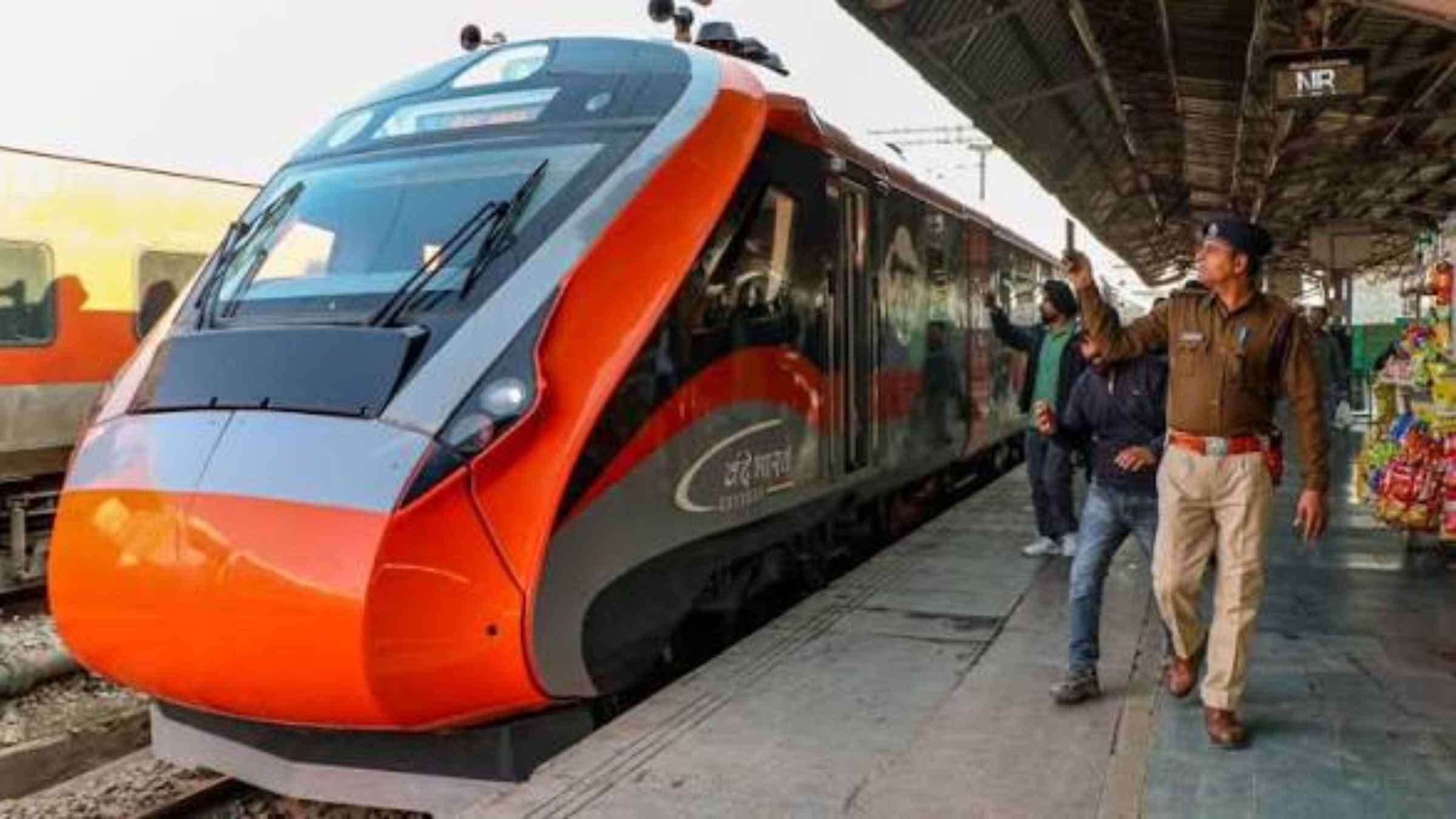 दिल्ली से श्रीनगर तक का सफर अब और भी आसान: वंदे भारत ट्रेन ने बदली कश्मीर की राह, जानें पूरा टाइम टेबल! jammu kashmir tourism vande bharat express