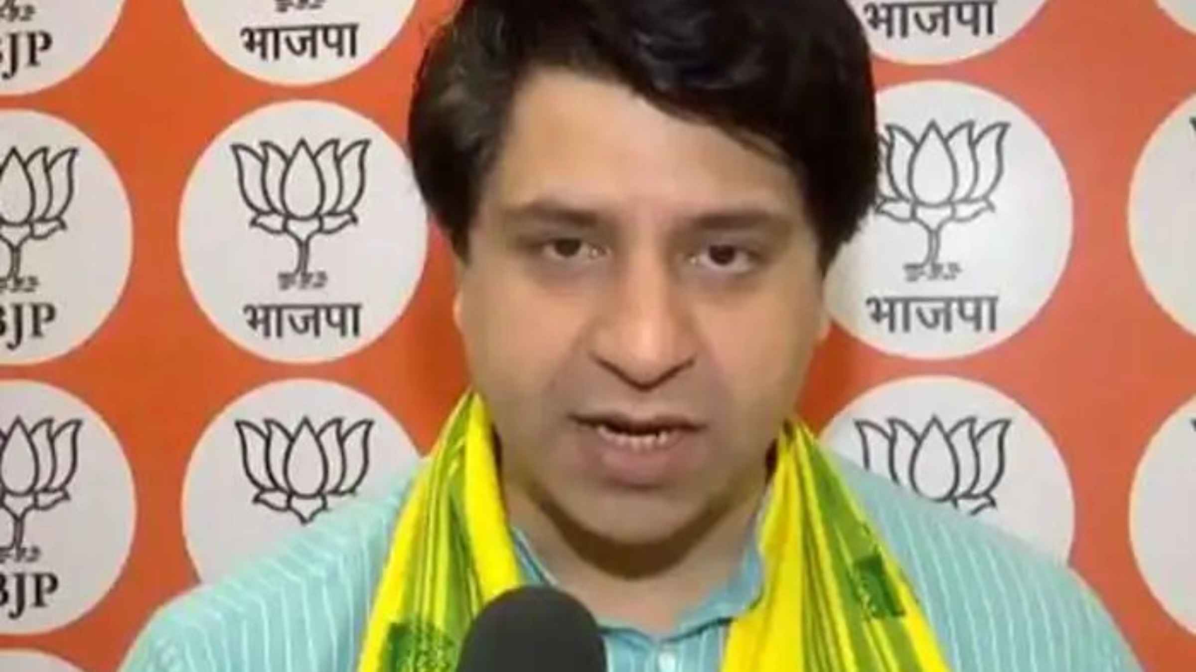 केरल में ‘रिमोट वाली सरकार’ का डर? वीडी सतीशन के सीएम बनते ही बीजेपी का बड़ा हमला, प्रियंका-राहुल की पसंद पर छिड़ा संग्राम kerala politics bjp vs congress