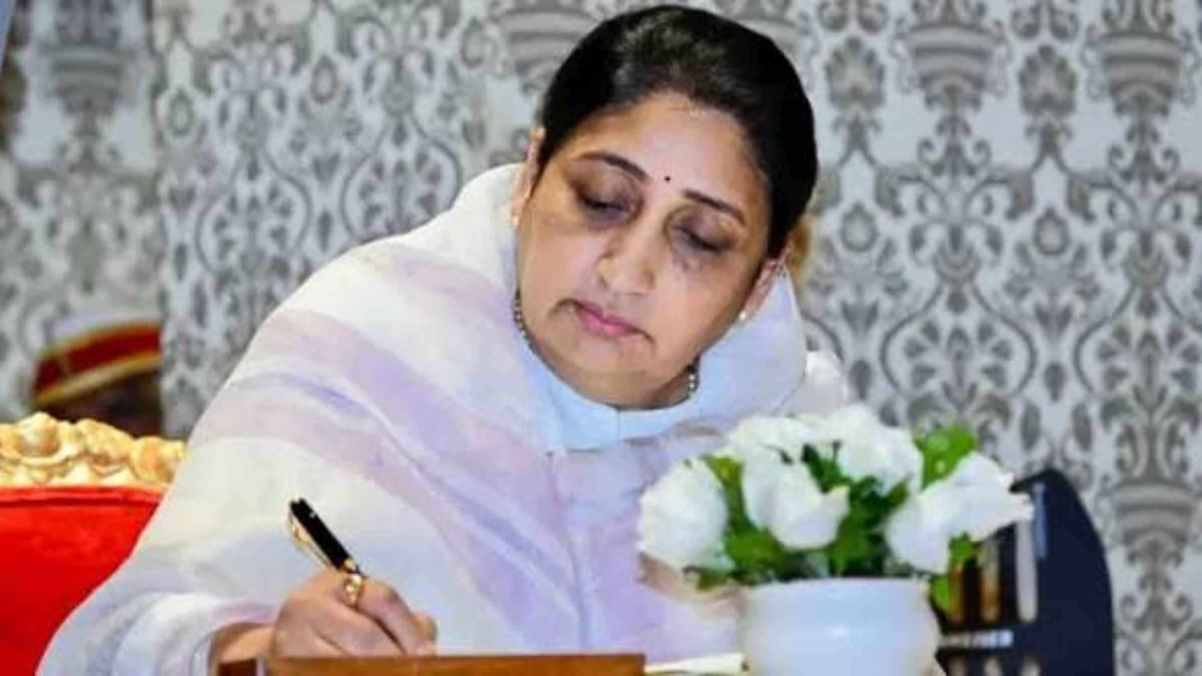 maharashtra politics sunetra pawar oath