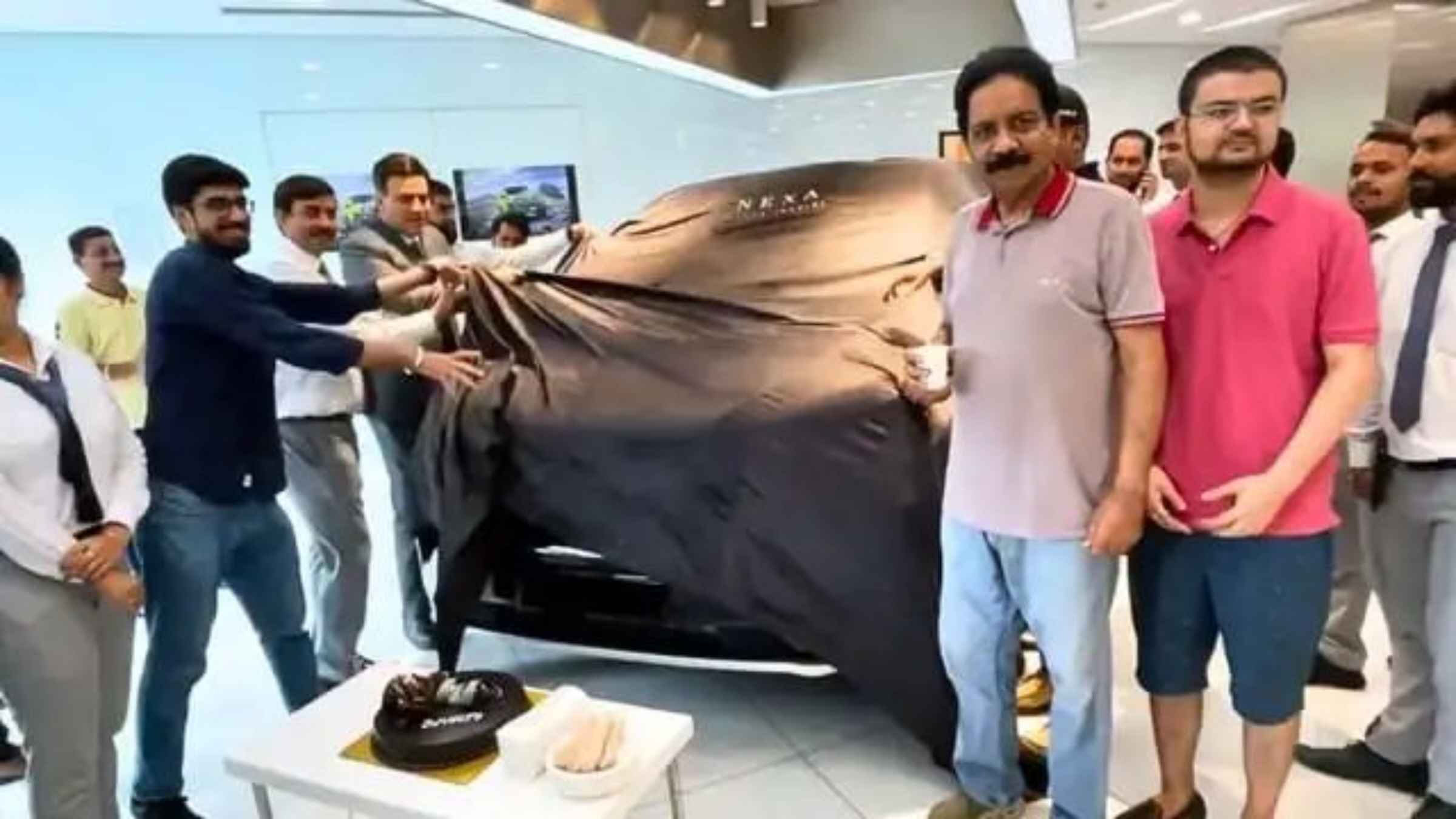 Maruti Suzuki का धमाका: 2.15 लाख रुपये सस्ती मिल रही है यह लग्जरी 7-सीटर कार, स्टॉक खत्म होने से पहले लपक लें डील! maruti suzuki invicto
