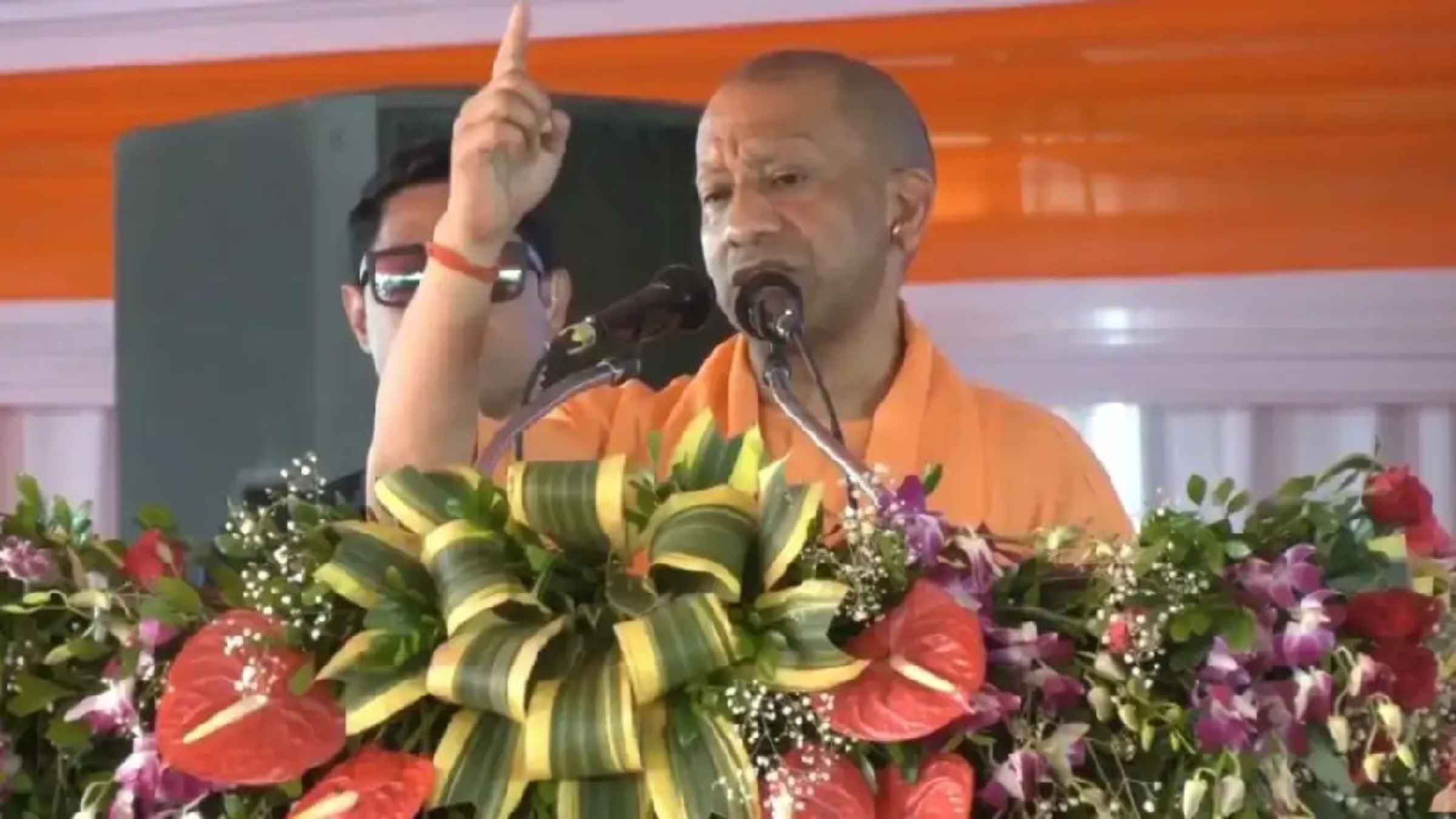 यूपी में आसमान से बरस रही आग और भीषण लू के बीच मुख्यमंत्री योगी आदित्यनाथ का बड़ा फैसला, अधिकारियों को दिए कड़े निर्देश uttar pradesh weather