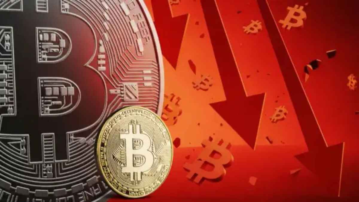 Bitcoin Price Crash: क्या डूबने वाला है निवेशकों का पैसा? रिकॉर्ड हाई से आधा हुआ बिटकॉइन, मची खलबली! BitcoinPrice