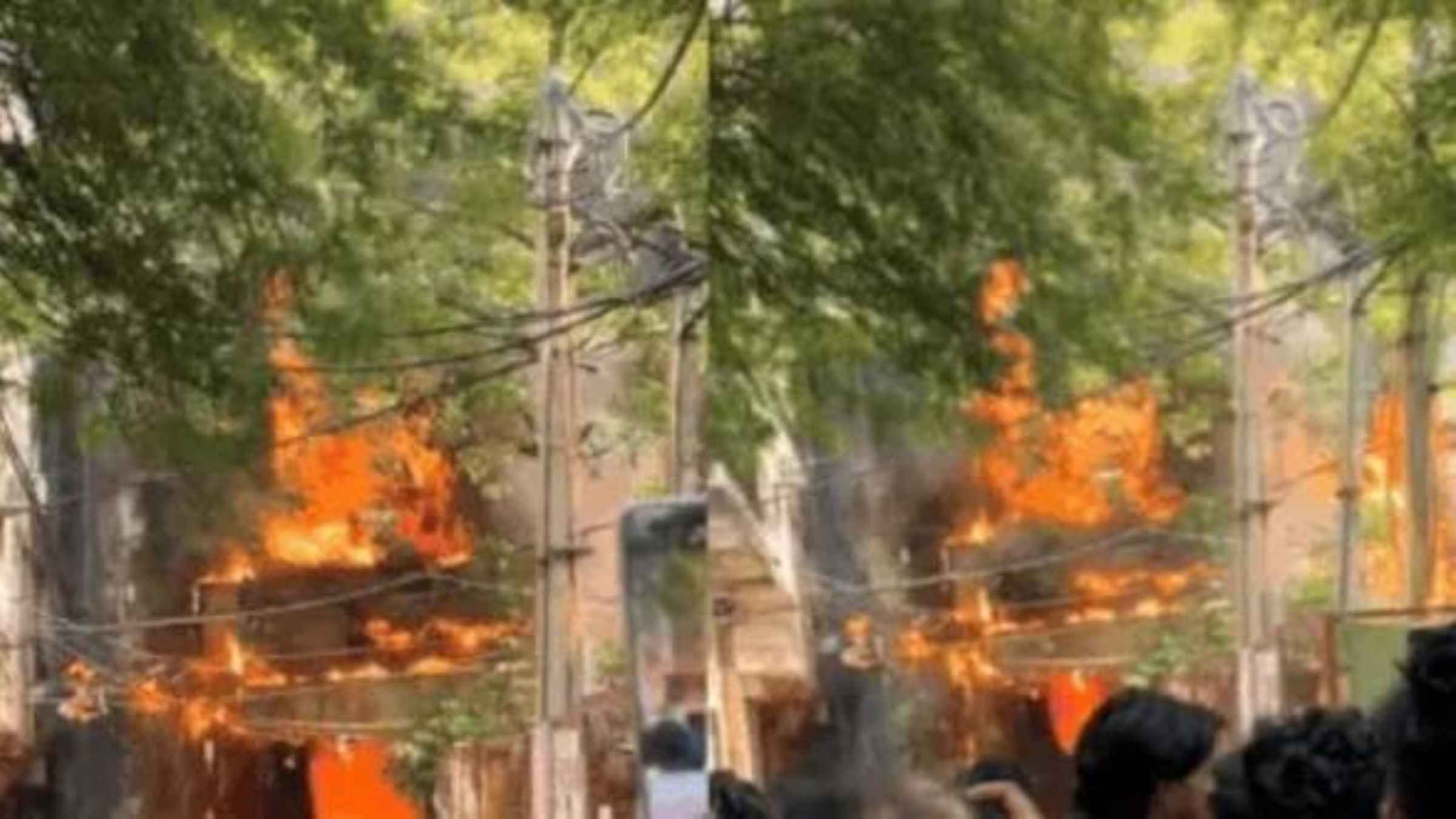 Delhi Malviya Nagar Restaurant Fire Today: दिल्ली के मालवीय नगर में लगी भीषण आग, रेस्टोरेंट हादसे में 21 लोगों की मौत से मचा हड़कंप Delhi Malviya Nagar Fire Restaurant Fire Tragedy Delhi