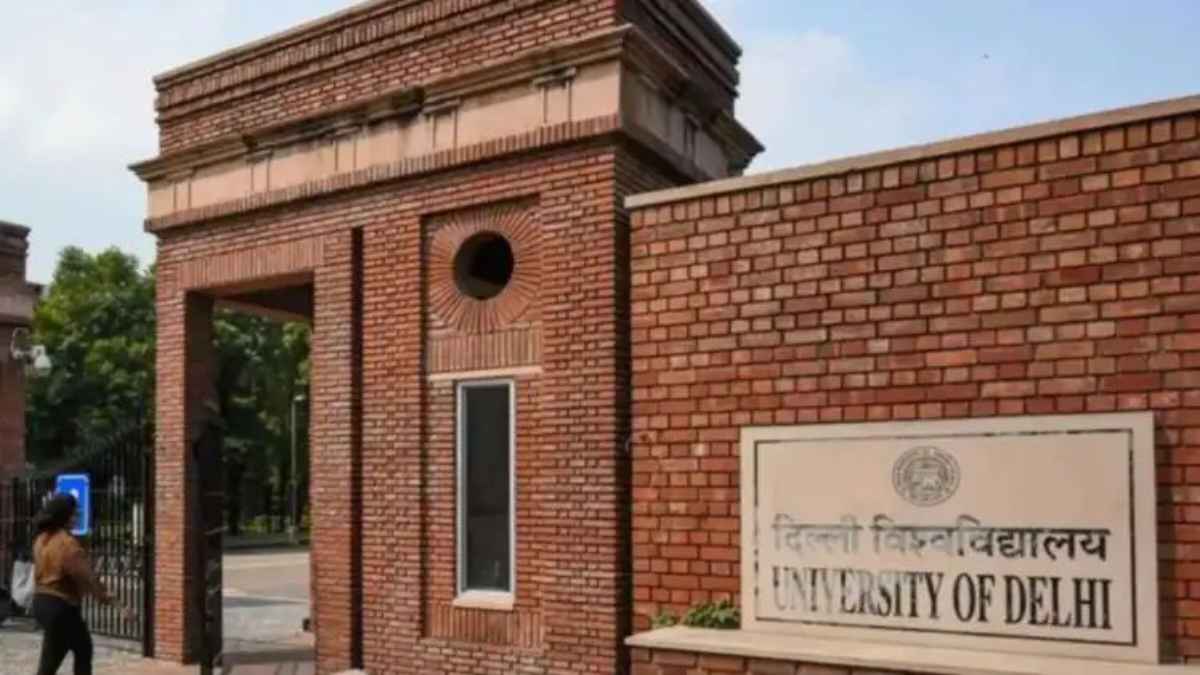 Cyber Attack Alert: साइबर हमलों के निशाने पर दिल्ली यूनिवर्सिटी? छात्रों का डेटा बचाने के लिए DU ने उठाया ये बड़ा कदम DelhiUniversity