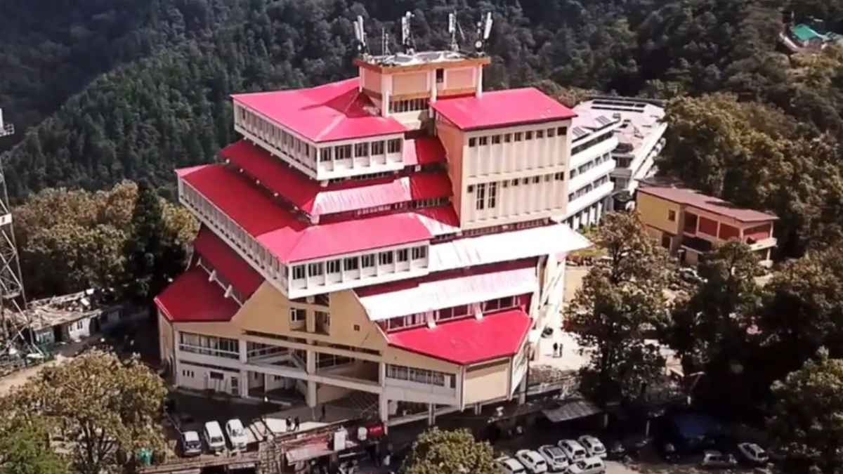 एचपीयू ने घोषित किया बीए फाइनल ईयर का रिजल्ट, रामपुर बुशहर की नमिता ने टॉप कर पूरे प्रदेश में लहराया परचम Himachal Pradesh University