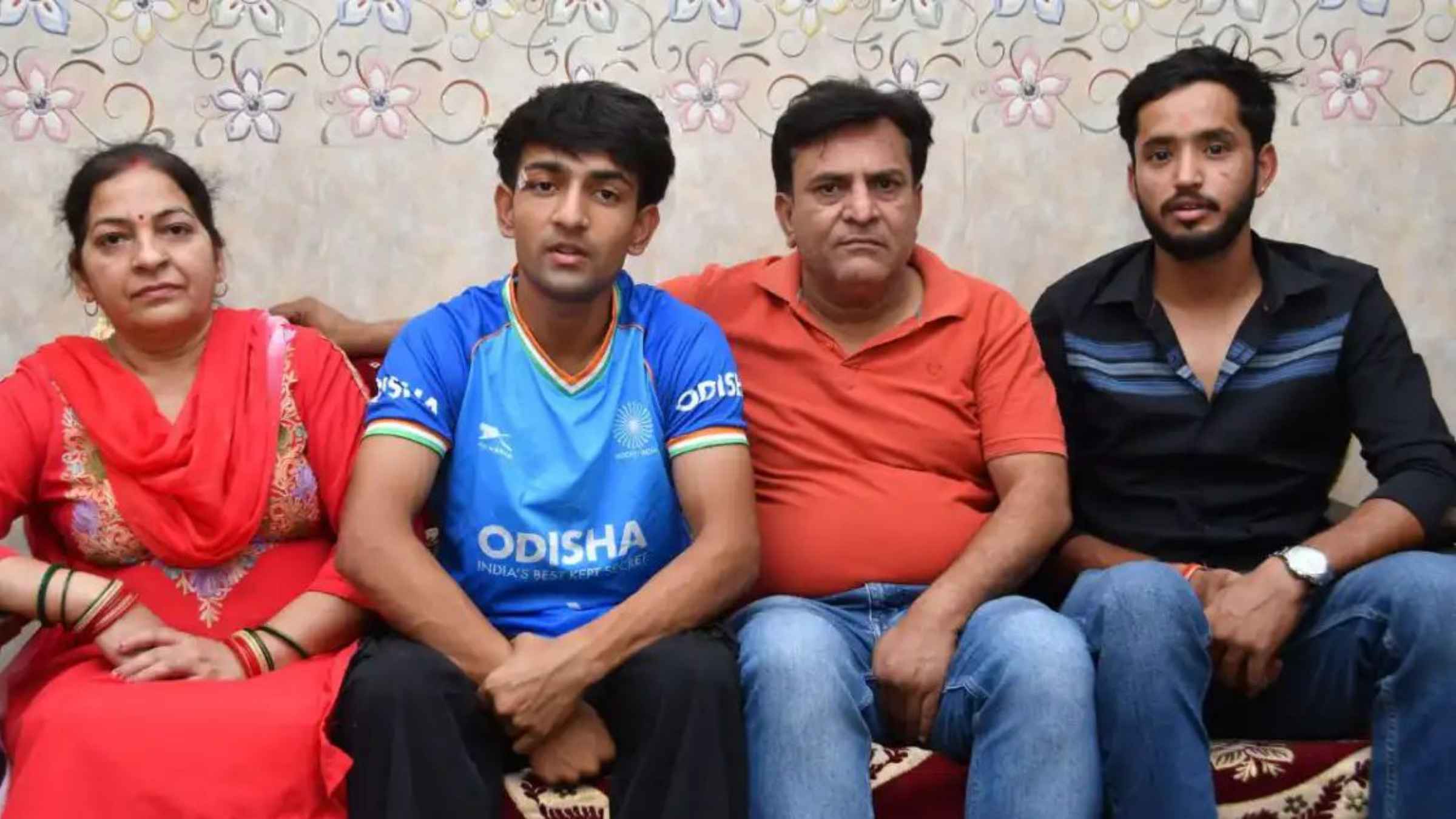 जापान को धूल चटाकर देश लौटे करन गौतम ने खोली खेल तंत्र की पोल, गाजियाबाद के खिलाड़ियों के दर्द की इनसाइड स्टोरी! Indian Hockey