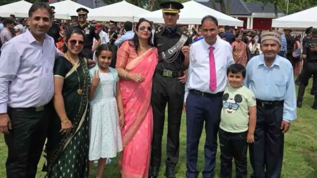Indian Army Lieutenant Animesh Kumar: हिमाचल के अनिमेष ने सेना में लेफ्टिनेंट बनकर रचा इतिहास, माता-पिता का सीना गर्व से हुआ चौड़ा Lieutenant Commission