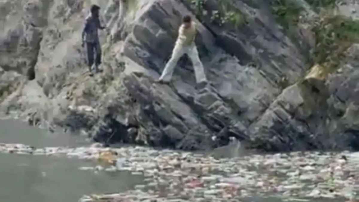 Chamba Accident: रावी नदी में पैर फिसलने से आंखों के सामने बह गया पति, चीखते रहे बच्चे और पत्नी Man drowns in Ravi river