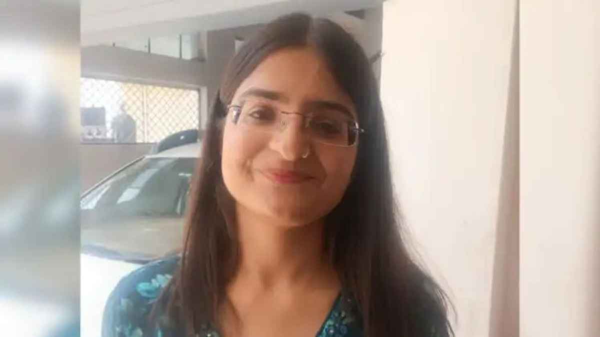 टिफिन बांटने वाली बेटी बनी SDM: मीनाक्षी भाटिया ने रचा इतिहास, संघर्ष की कहानी सुन रो पड़ेंगे आप Meenakshi Bhatia Uttarakhand SDM