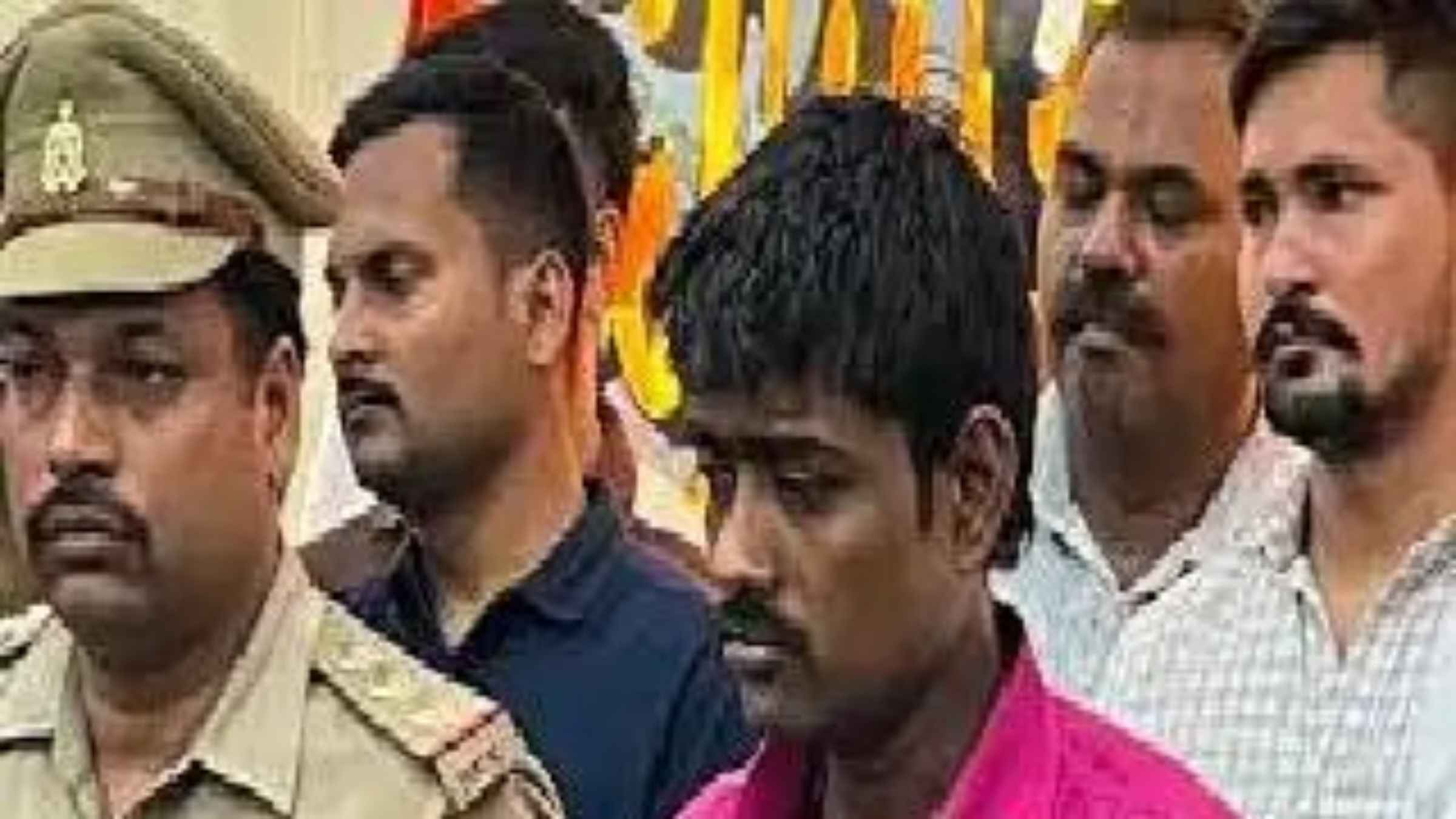प्रयागराज सामूहिक हत्याकांड में डेढ़ करोड़ के जेवर बरामद, कातिल को फांसी दिलाने के लिए पुलिस ने तैयार किया चक्रव्यूह Prayagraj Murder Case UP Crime News