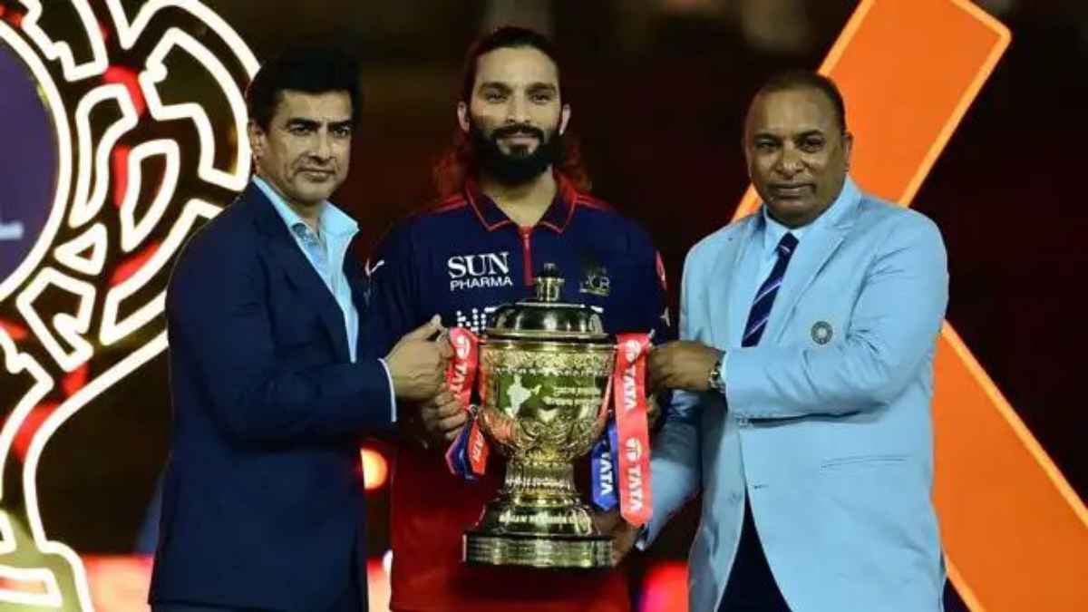 आरसीबी ने जीता लगातार दूसरा आईपीएल खिताब, कप्तान रजत पाटीदार ने इस बड़े हादसे के पीड़ितों को समर्पित की चमचमाती ट्रॉफी Rajat Patidar