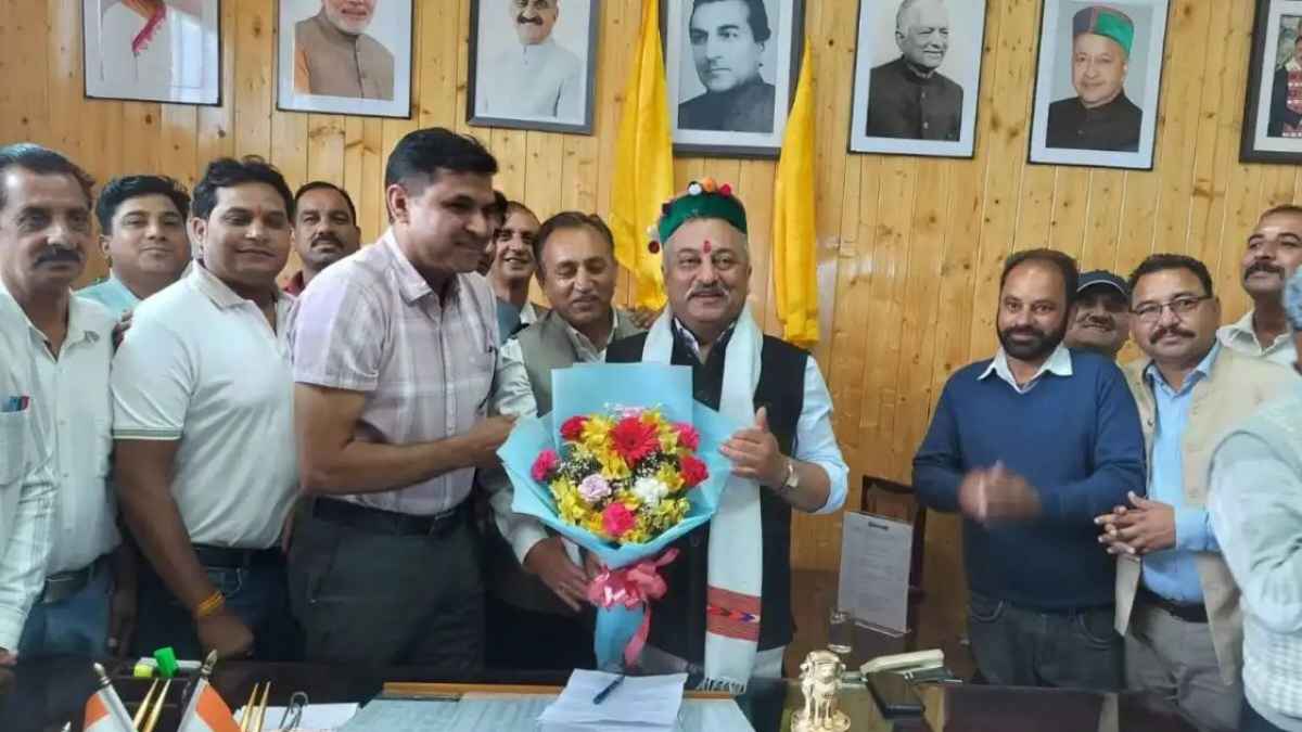 Himachal School Education: हम बंधुआ मजदूर नहीं! स्कूल टाइम के बाद जनगणना ड्यूटी पर भड़के शिक्षक, दी बड़े आंदोलन की उग्र चेतावनी Rohit Thakur