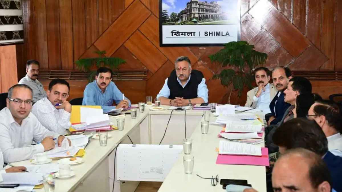 Himachal School Exam News: हिमाचल प्रदेश में बड़ा बदलाव, अब दिसंबर में एक साथ होंगी परीक्षाएं, लापरवाही पर कटेगा शिक्षकों का वेतन Rohit Thakur