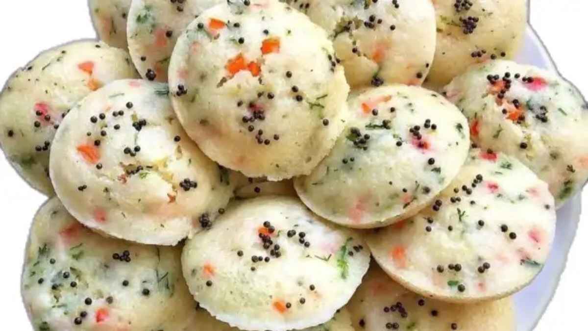 Healthy Breakfast: गर्मियों में झटपट बनाएं पोषण से भरपूर वेज इडली, नोट करें स्वाद और सेहत से भरी 2 आसान रेसिपी VegIdliRecipe