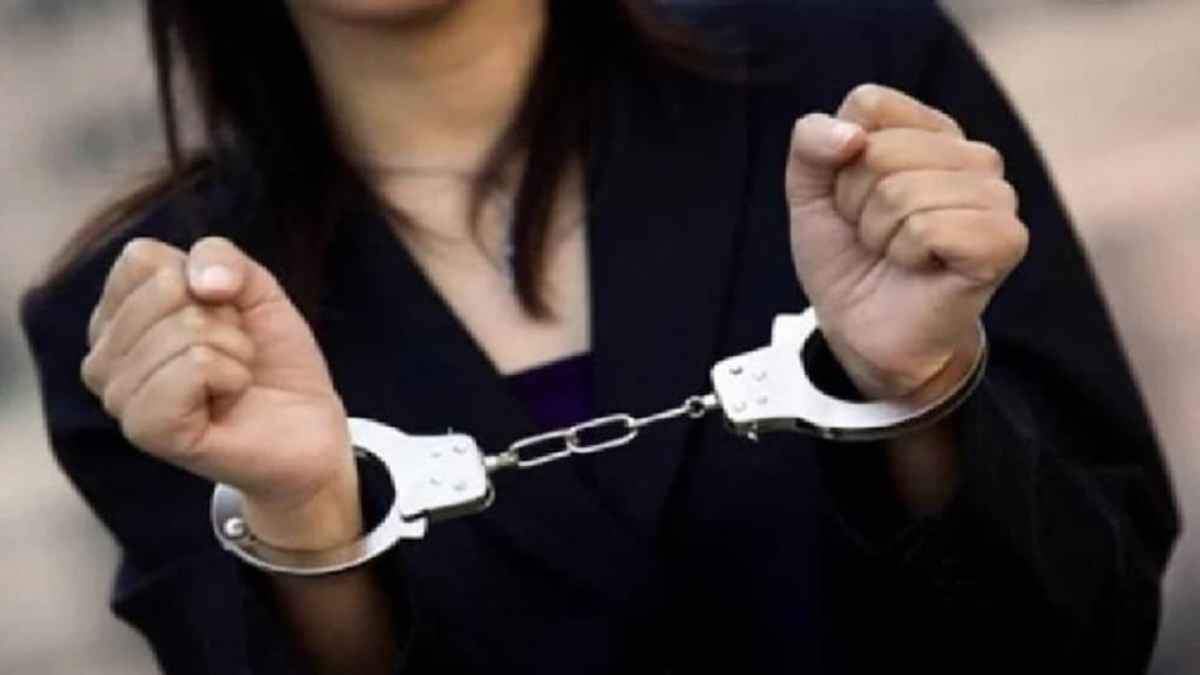 मनाली के आलीशान होटल के पास चल रहा था गंदा धंधा, पुलिस ने पंजाब की महिला को चिट्टे के साथ दबोचा Woman smuggler arrested