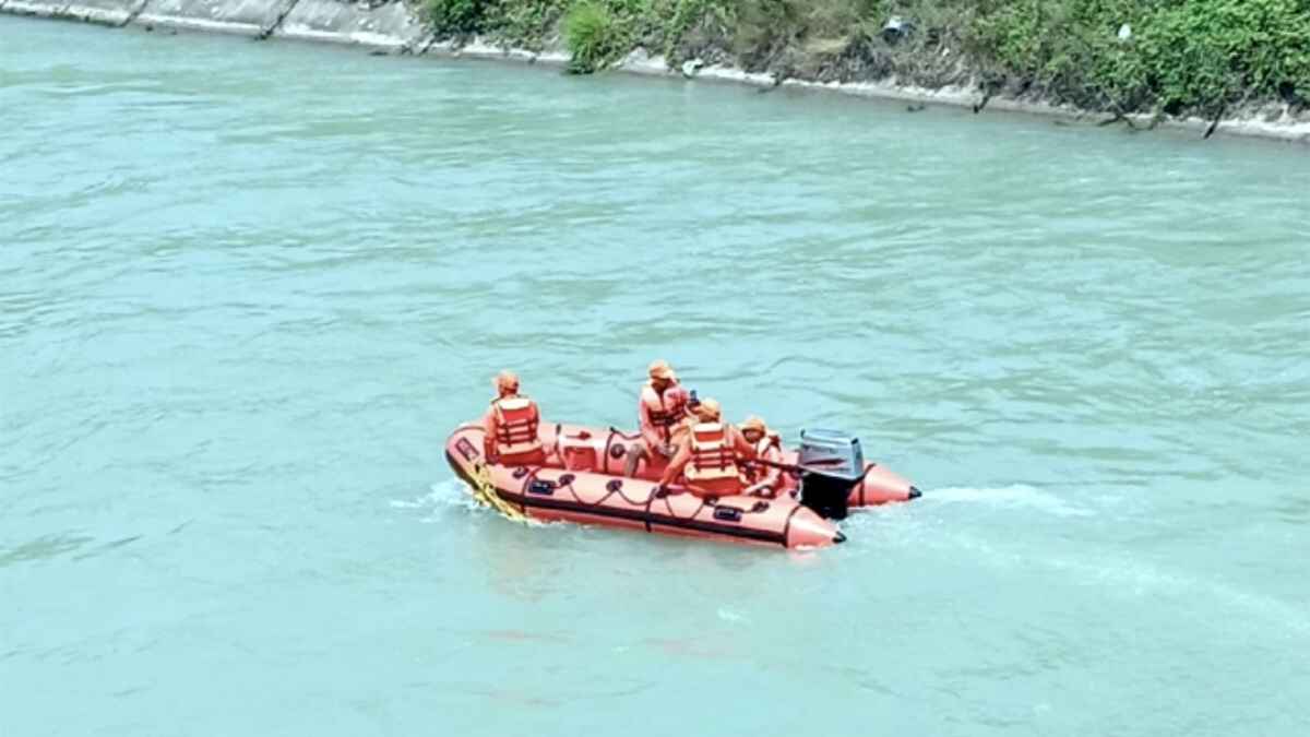 Youth Jumped in BSL Cannel