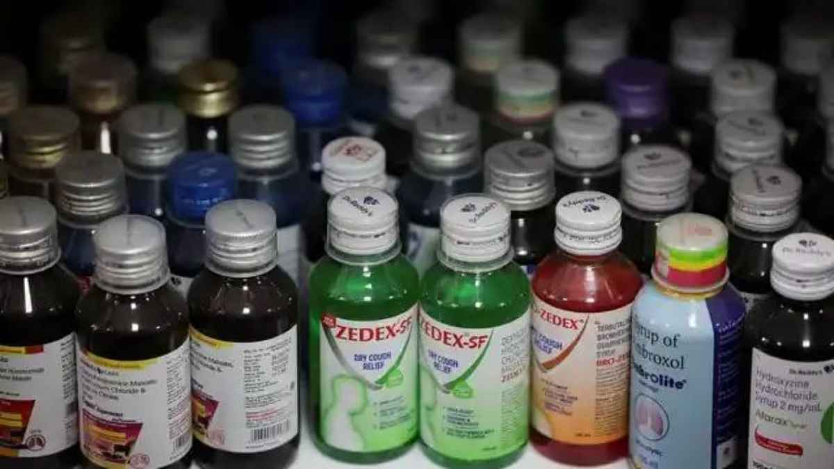 Cough Syrup New Rules: अब बिना पर्ची के नहीं मिलेगी खांसी-जुकाम की सिरप, सरकार ने लगाया बड़ा प्रतिबंध cough-syrup