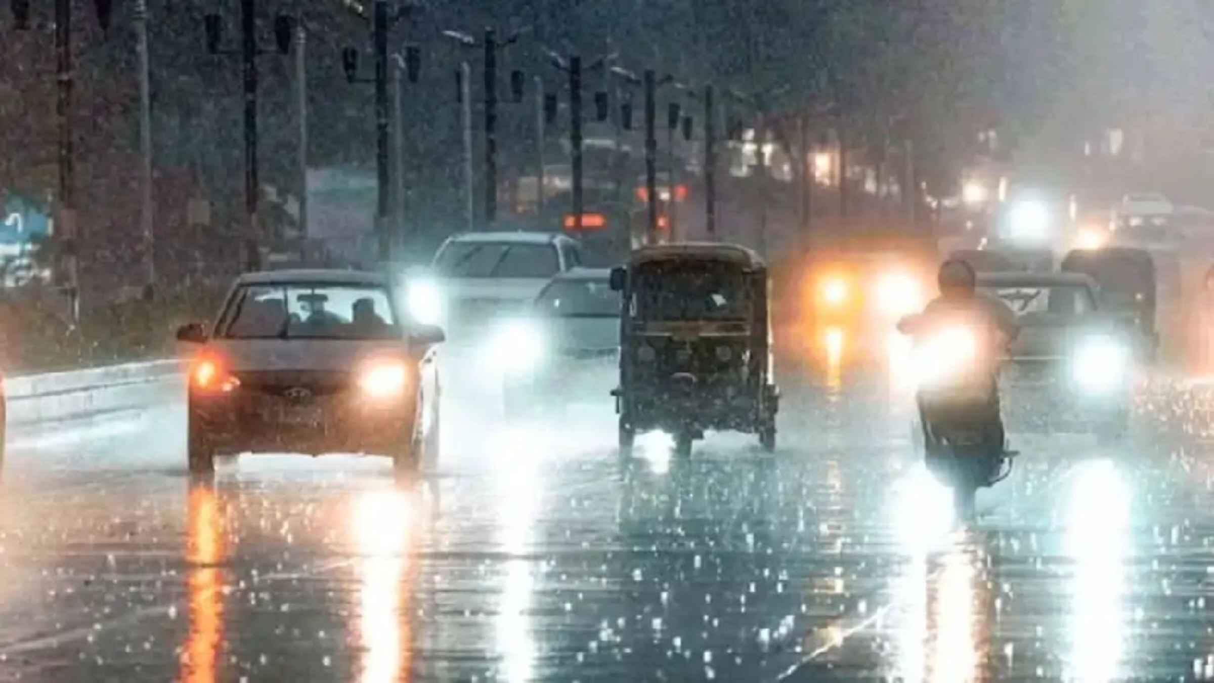 दिल्ली-एनसीआर में भीषण गर्मी के बीच झमाझम बारिश, मौसम विभाग का बड़ा अलर्ट, टूट गया तापमान का रिकॉर्ड delhi weather rain alert