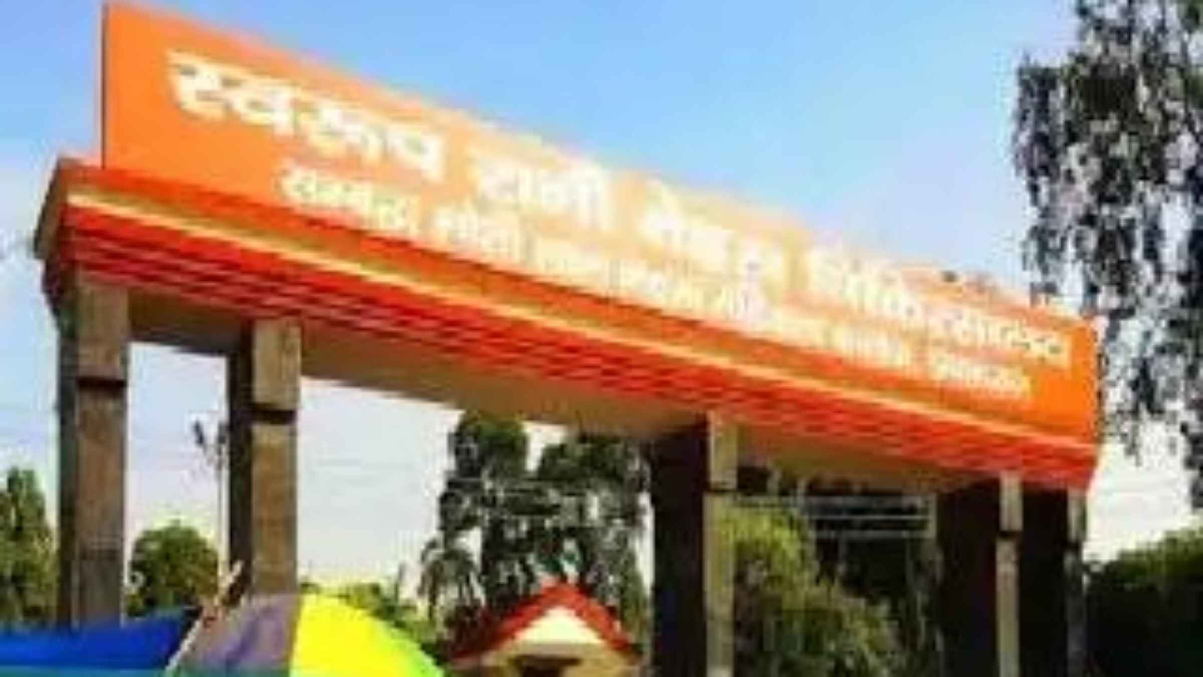 SRN Hospital Strike: जूनियर डॉक्टर को घर से उठाने पर भड़के रेजीडेंट्स, एसआरएन अस्पताल में स्वास्थ्य सेवाएं ठप, मरीज बेहाल doctors strike medical service