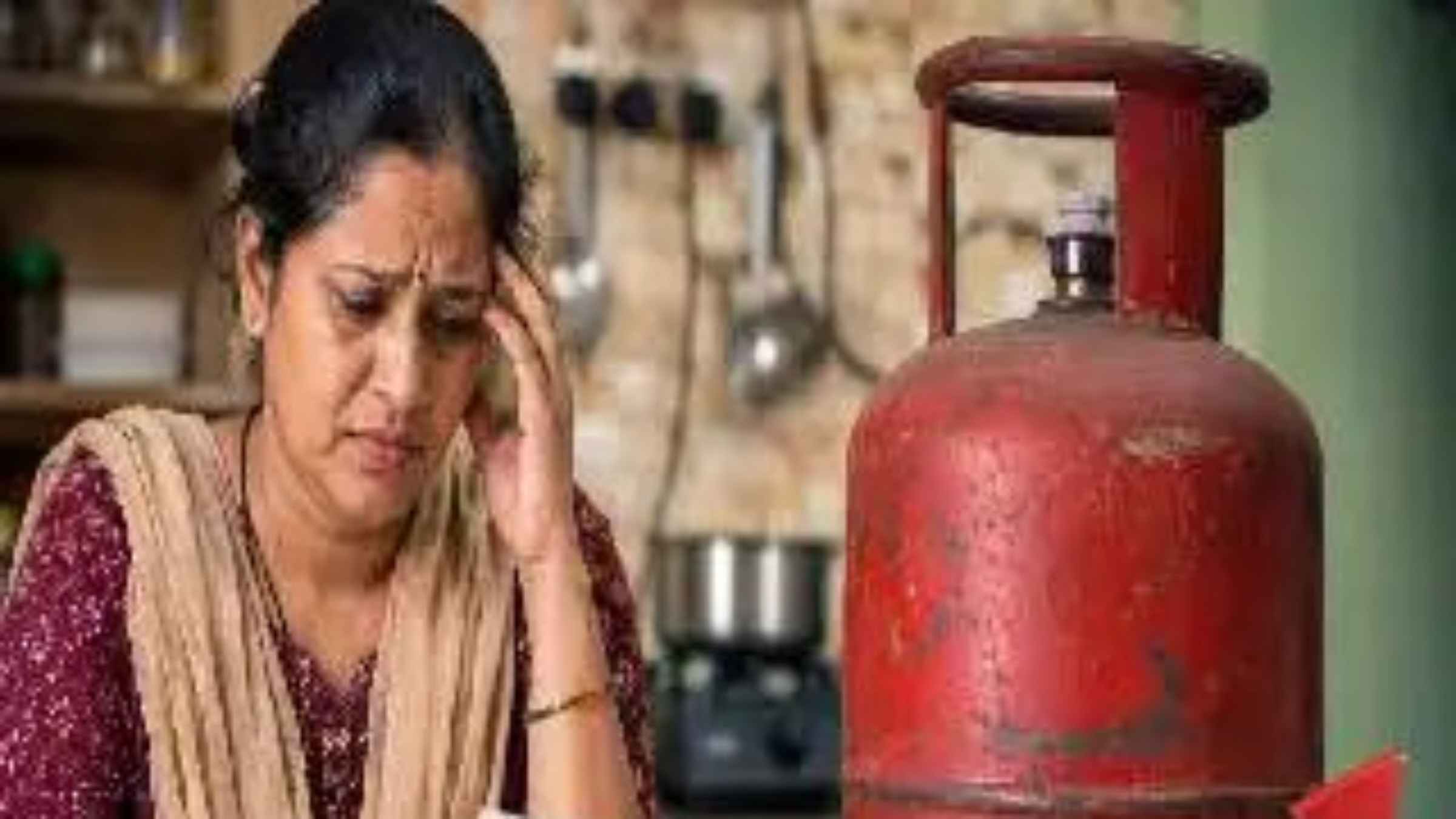 LPG Cylinder Price Hike: आम आदमी की जेब पर फिर पड़ा डाका, घरेलू एलपीजी गैस सिलेंडर के दाम बढ़े, जानें नई कीमतें gas cylinder budget 2026