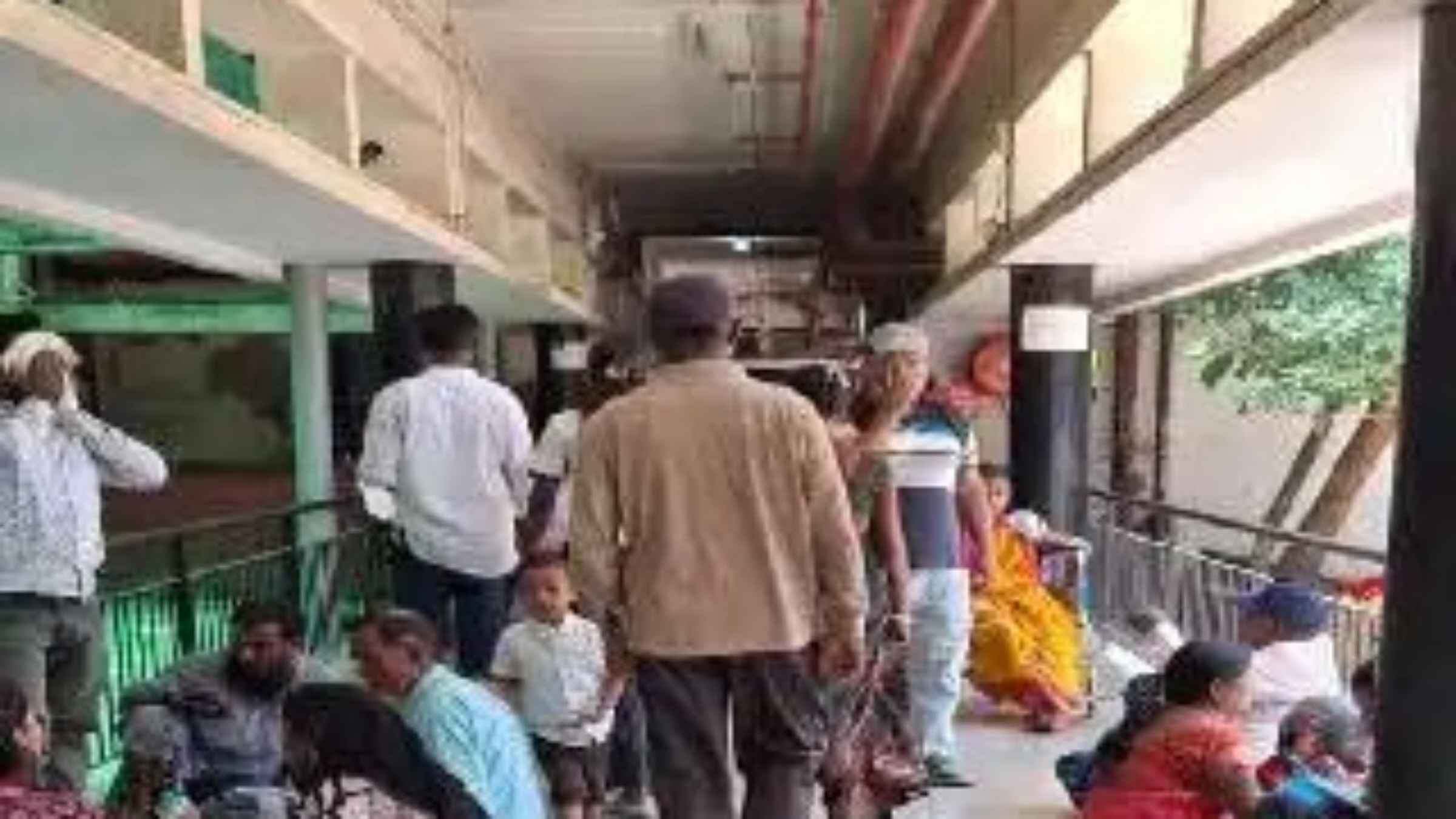government hospital  free medicine