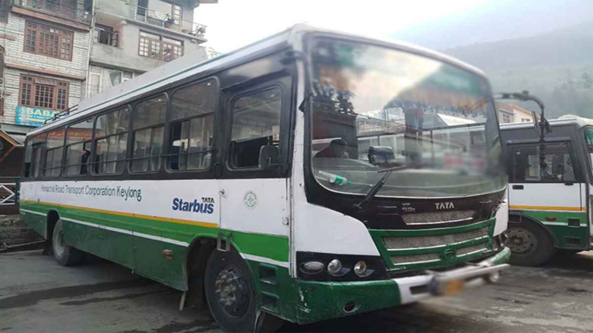 HRTC Free Ride for NEET 2026: हिमाचल सरकार का बड़ा ऐलान! NEET परीक्षा देने वाले छात्रों को मिलेगा यह खास तोहफा hrtc-bus
