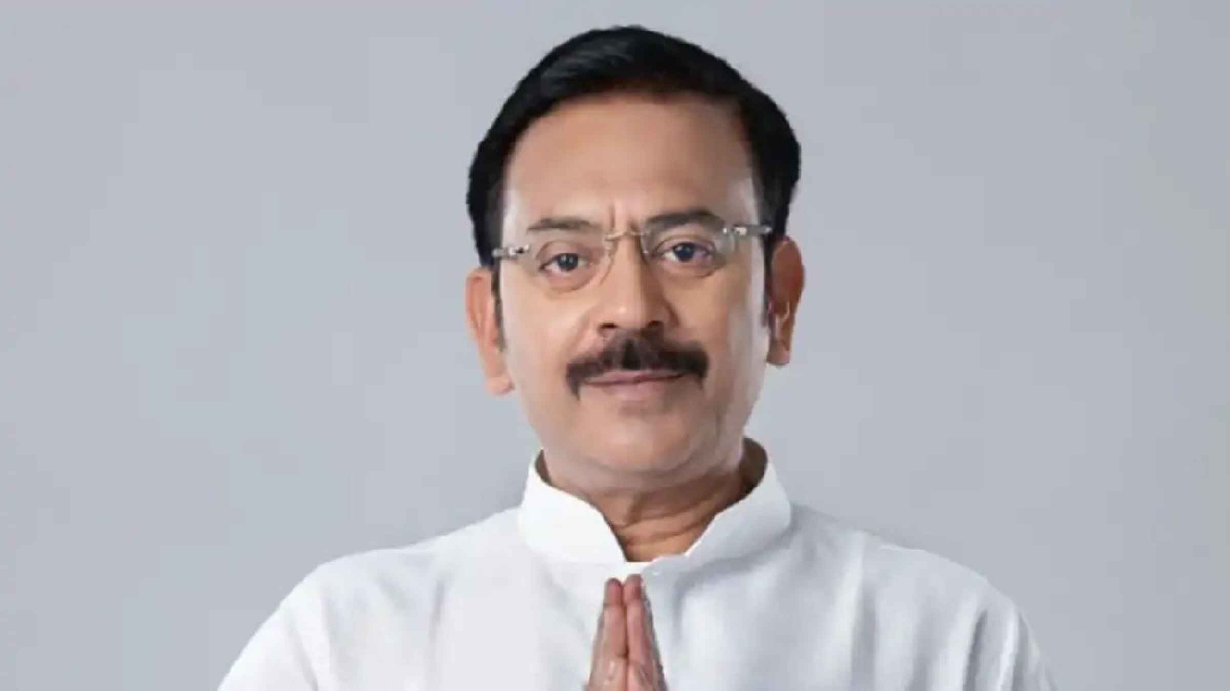 मेस्सी के कार्यक्रम में मचे भयंकर बवाल पर घिरे पूर्व खेल मंत्री अरूप विश्वास, पुलिस ने थमाया नया समन lionel messi west bengal news