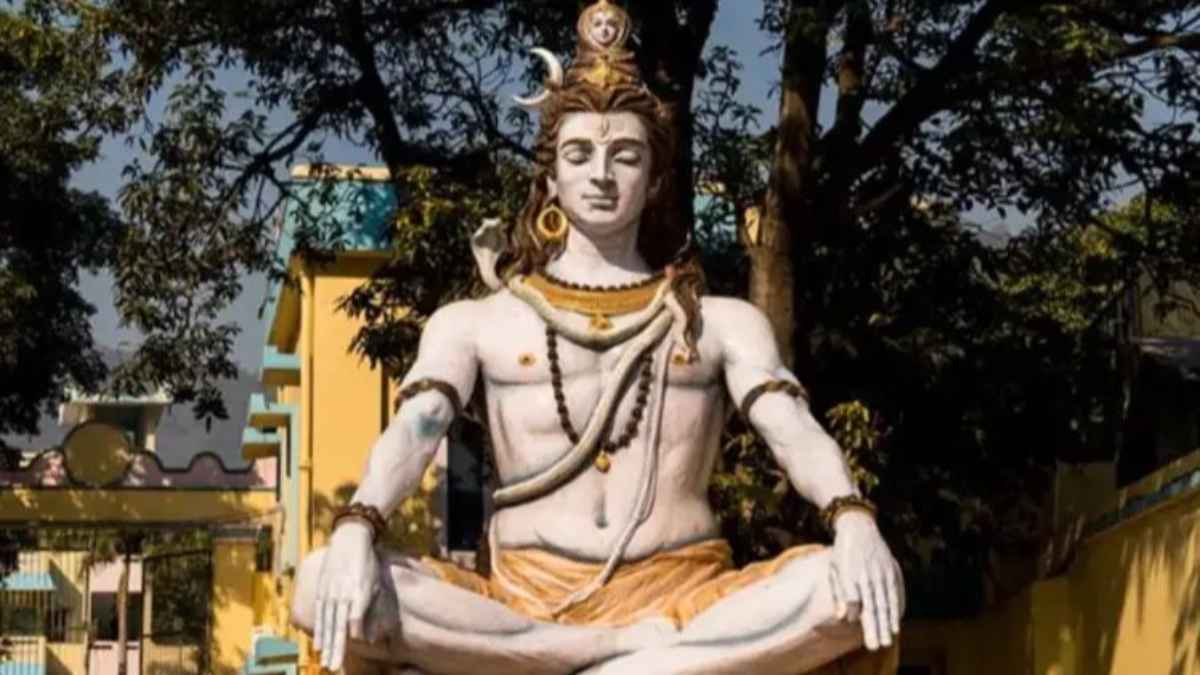 आज है चमत्कारी शुक्र प्रदोष व्रत, पूजा में इस एक पाठ के बिना अधूरी रहेगी भगवान शिव की आराधना lord-shiva-worship