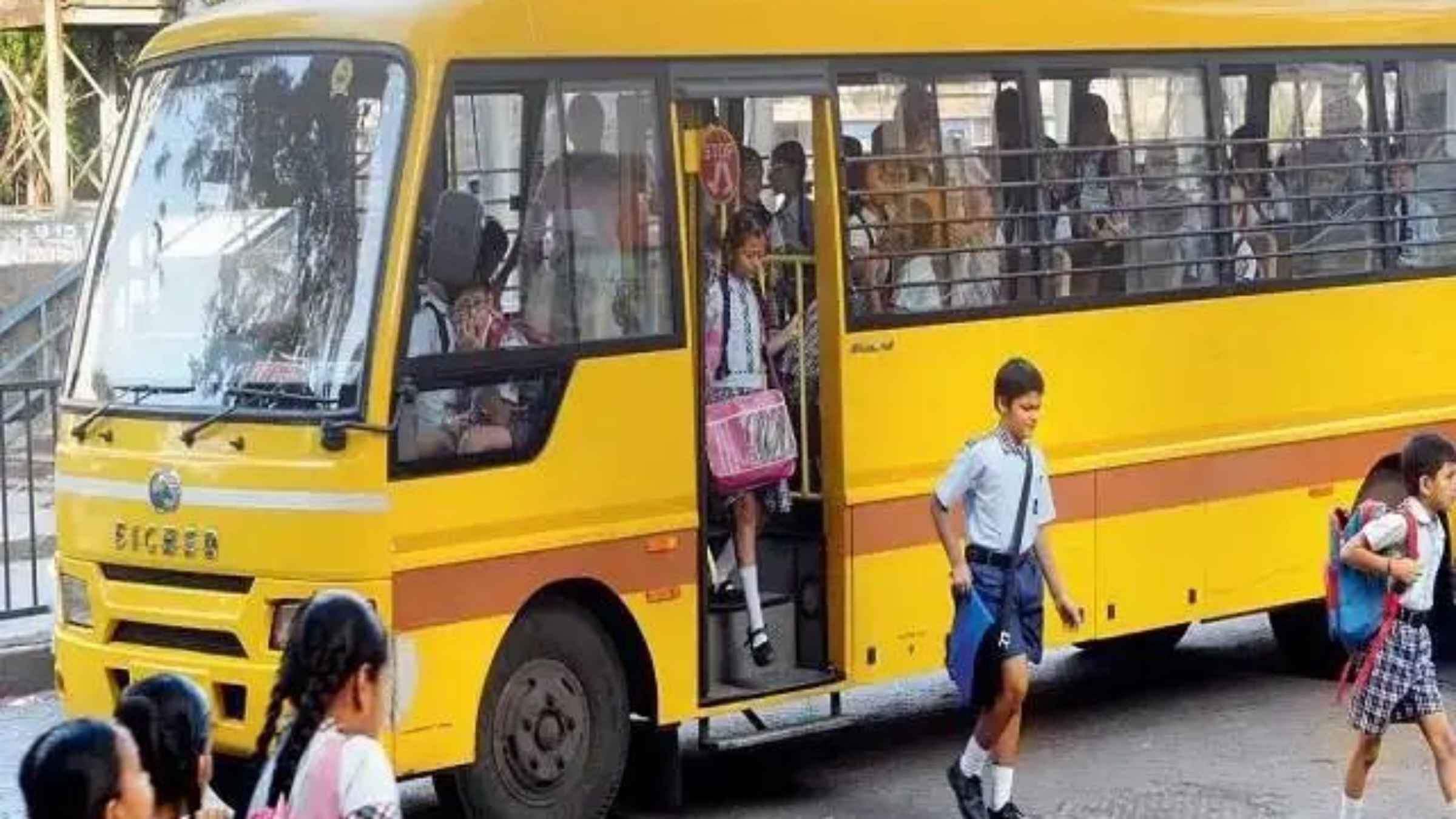 महाराष्ट्र में स्कूल बस का किराया 15 प्रतिशत बढ़ा, जानिए आपकी जेब पर कैसे पड़ेगा भारी बोझ maharashtra school bus fees