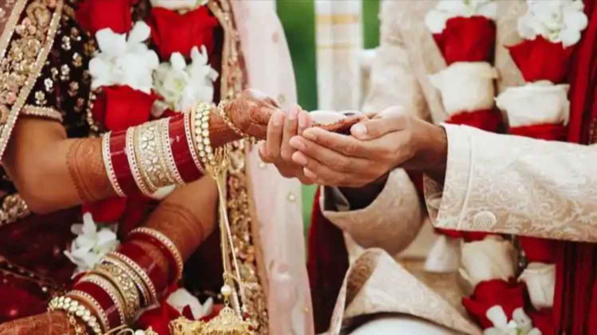 क्या बार-बार टूट रहे हैं शादी के रिश्ते? ये अचूक ज्योतिषीय उपाय तुरंत दूर करेंगे विवाह में आ रही हर रुकावट marriage-remedies