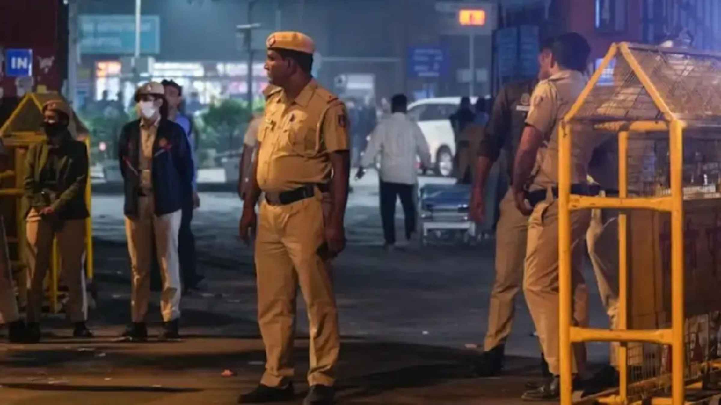 पटना के नामचीन हॉस्टल में नीट की तैयारी कर रही छात्रा की संदिग्ध मौत, आखिरी फोन कॉल के बाद बिखरे कई गहरे राज patna student death news neet aspirant suicide binar_