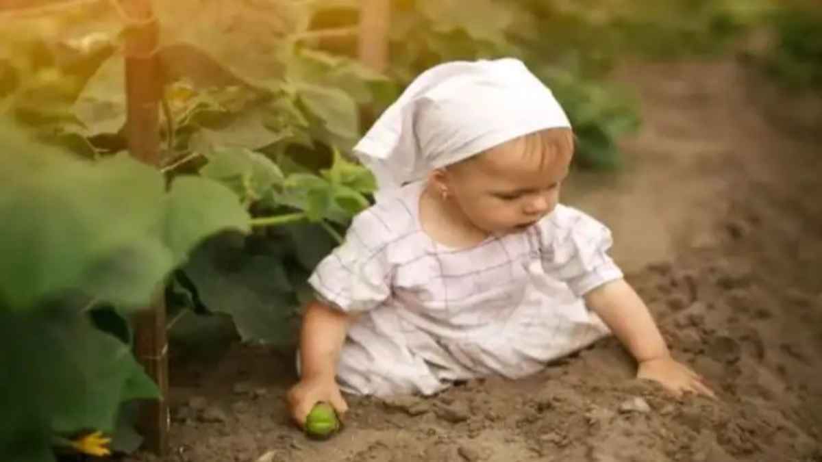 बच्चों में मिट्टी-चॉक खाने की आदत शरारत नहीं, हो सकती है ‘पिका’ बीमारी: जानें इसके लक्षण और बचाव pica-disorder-in-kids