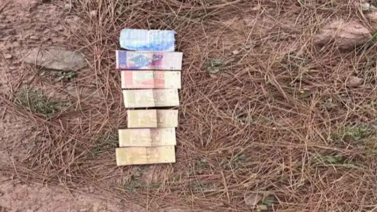 जम्मू-कश्मीर के पुंछ में मिला संदिग्ध पैकेट: पाकिस्तानी करेंसी और 5 मोबाइल नंबरों वाली पर्ची मिलने से हड़कंप! poonch-suspicious-packet-recovered