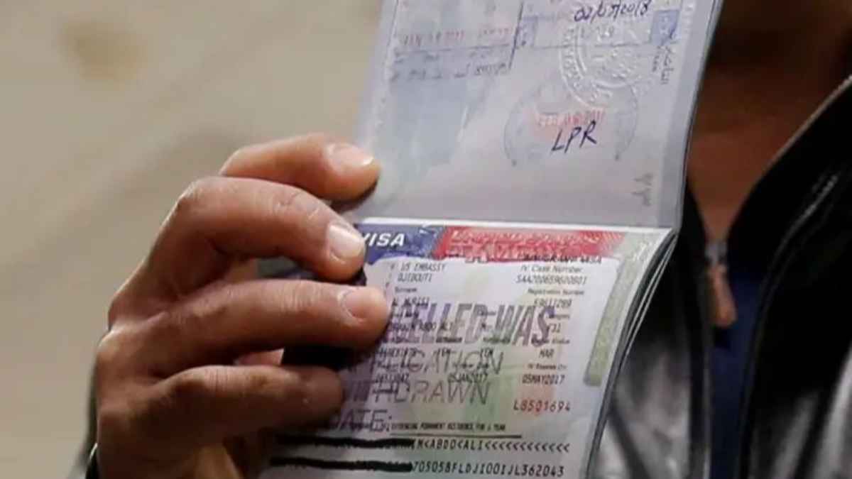 US Visa New Rules: अब 750 डॉलर देकर मात्र 10 दिन में मिलेगा अमेरिकी वीजा इंटरव्यू का टाइम, जानें नया नियम us-visa-update